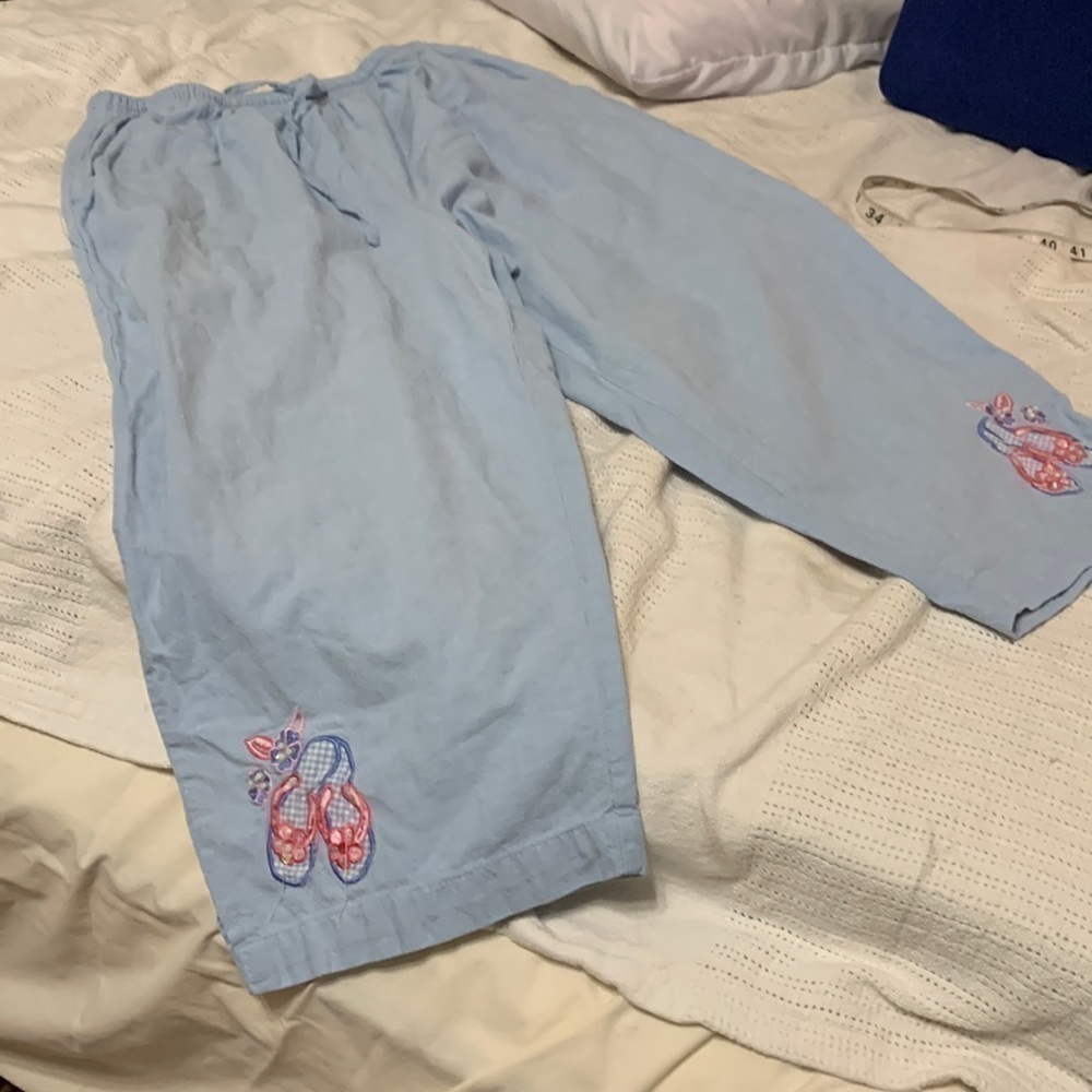 Adorable capris by Jane Ashley
